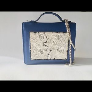 Mini embroidered leather shoulder bag (brand new)